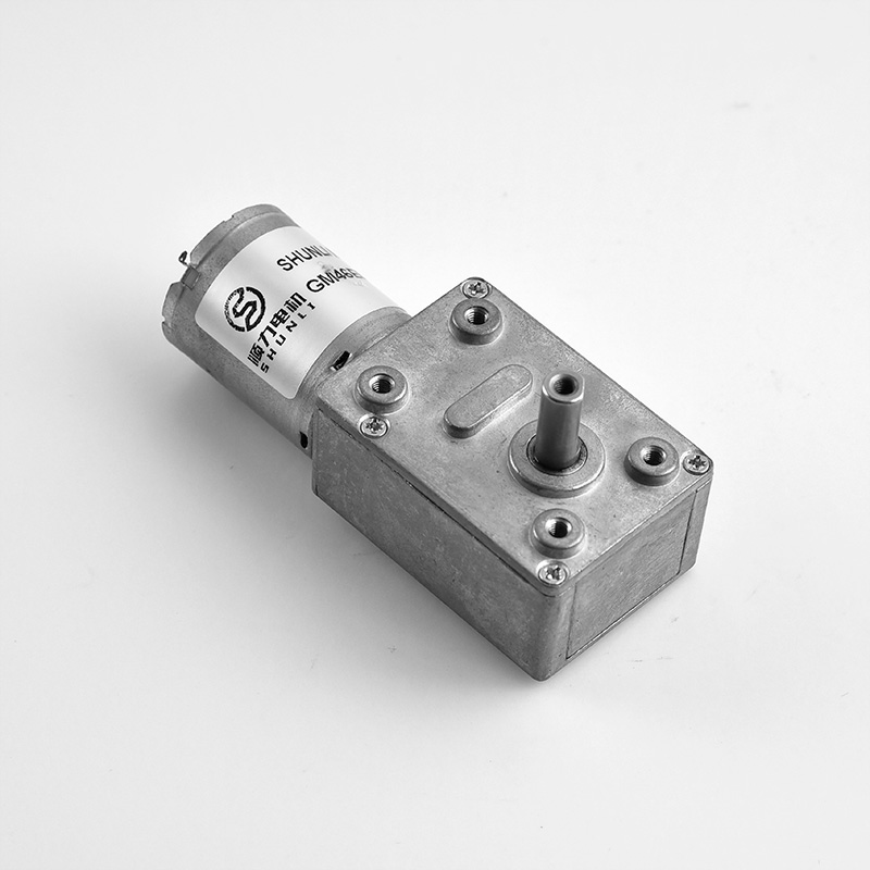GM46EM370..jpg